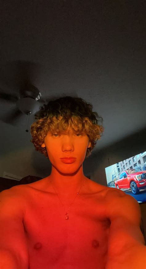 Gay Naked Boy Selfie Tumblr Picsegg The Best Porn Website