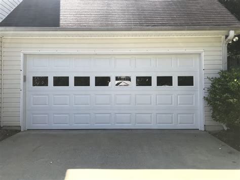 Traditional Chi Non Insulated White Short Panel Garage Door