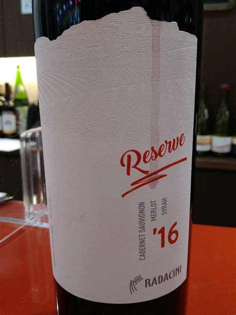 Radacini Reserve Red 16ラダチーニ リザーヴ レッド Vinica 無料のワインアプリ