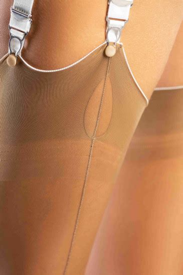 Cervin Denier Ultra Sheer Fully Fashioned Seam Nylon Stockings