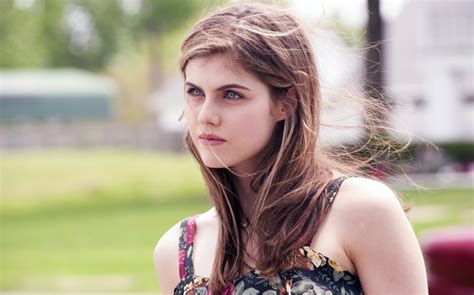 Brunette Actress Looking Away Women Eyes Alexandra Daddario Blue