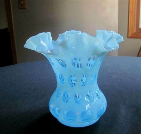 Vintage Fenton Blue Coin Dot Opalescent Vase S Excellent