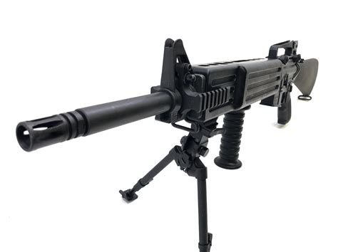 The rifle received high marks for its light weight, its accuracy, and the volume of fire. GunSpot | Rare Colt M16 LMG 5.56mm Experimental Serial ...