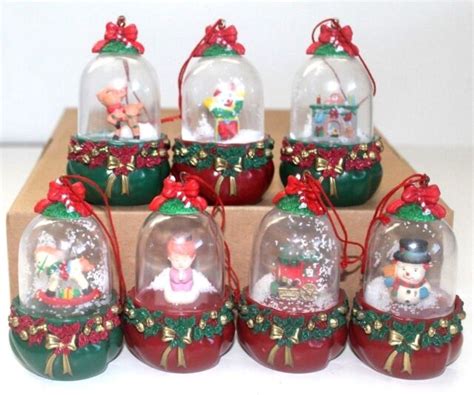 Box Set Of 6 Plastic Mini Snow Globes Christmas Tree Ornaments Bonus