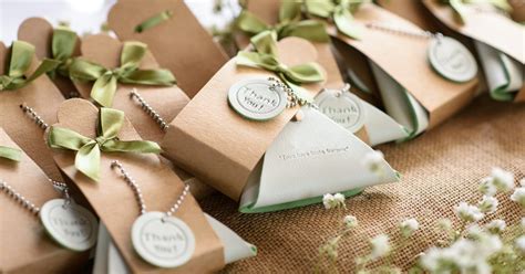 30 Wedding Favor Ideas That Are Thoughtful And Creative
