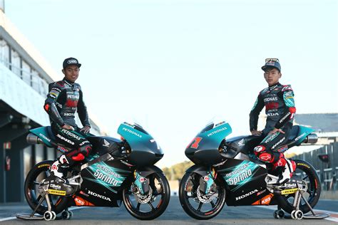 Petronas Yamaha Motogp Team With Jorge Lorenzo And Hafizh Syahrin