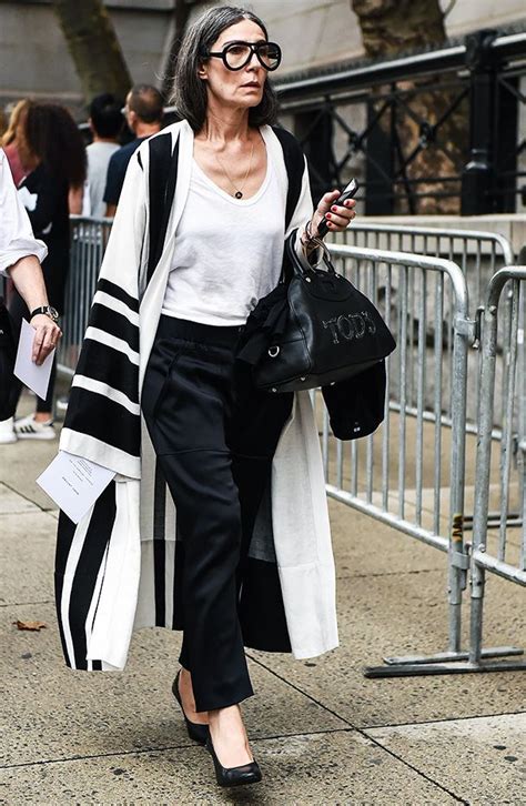 Only Wear Black And White Youll Love These 7 Monochrome Outfits Via Whowhatwearuk White