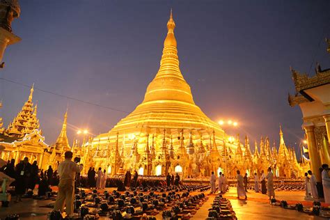 Eight Tourist Attractions That You Must See In Yangon Cityhall