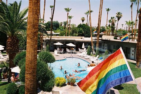 Experience A Nudist Resort In Palm Springs Thrillist Australia