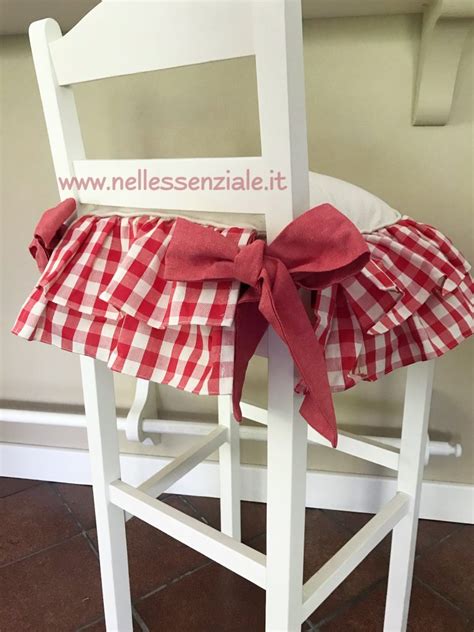 Questo sito utilizza cookie di profilazione di terze parti, per inviarti messaggi pubblicitari mirati e servizi in linea con le tue preferenze. Cuscino per sedie cucina in stile country a quadri rossi - NellEssenziale