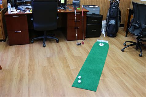 Office Fit 6 Golf Putting Green Golf Gear Box