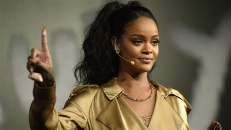 Rihanna Becomes The Richest Female Musician In The World As Per Forbes