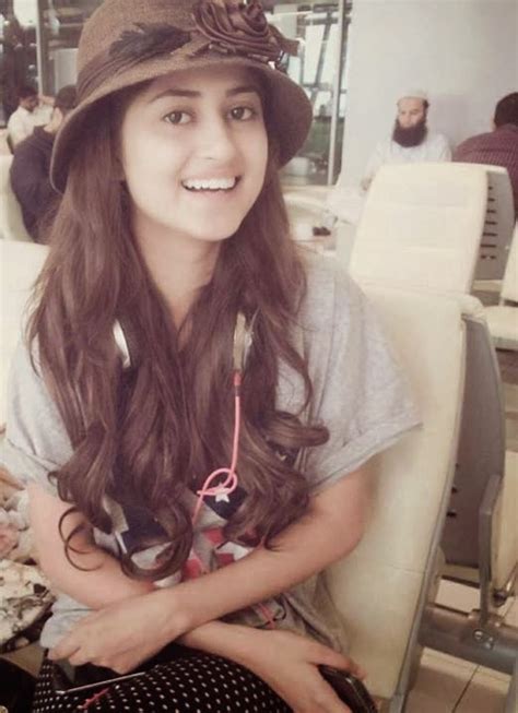 Sajal Ali Beautiful Selfie Pictures Style Hunt World