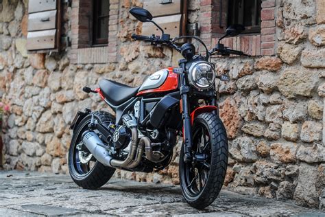 2019 Ducati Scrambler Icon First Ride A Modern Classic Meets Future