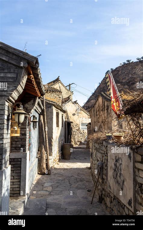 Mar 2014 Chuandixia Hebei Province China One Of The Small Alleys Of