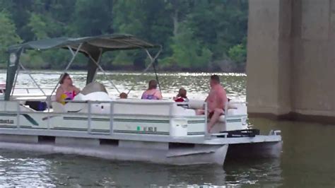 A Flat Bottom Boat With A Big Block At Rough River Lake Youtube