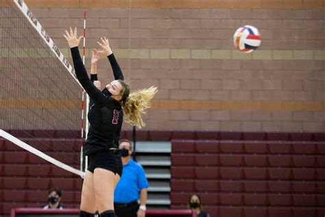 Bishop Gorman Holds Off Faith Lutheran In Girls Volleyball Las Vegas Review Journal