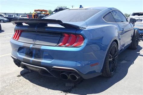 Wrecked Barely Driven Shelby Gt500 Mustang Could Be The Perfect