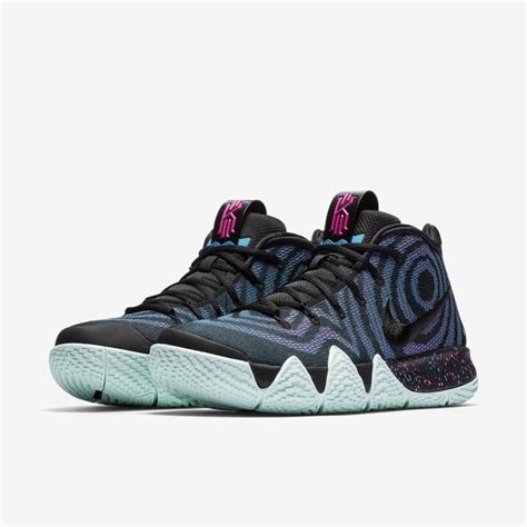 Nba star kyrie irving leaves a harsh reply on an instagram post of what is reportedly his next signature shoe, the nike kyrie 8. Tenis Nike Kyrie Irving 4 #8 Mx Original - $ 2,499.00 en ...