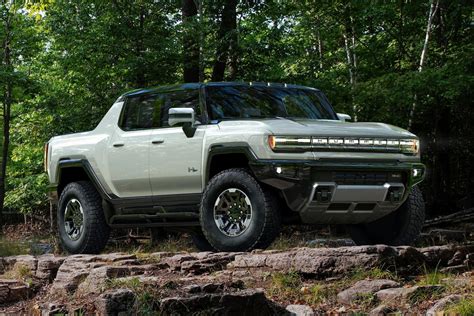 Very First 2022 Gmc Hummer Ev To Be Auctioned For Charity Carbuzz
