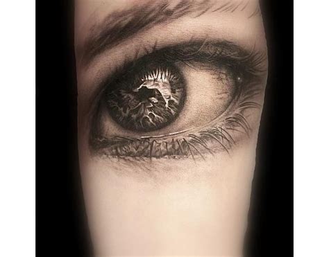 11 Tatuajes De Ojos Totalmente Realistas Que Seguro Te Incomodarán Con