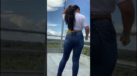 Cute Latina Bubbly Farting Outside Linda Chica Latina Tirándose Pedos Afuera Youtube