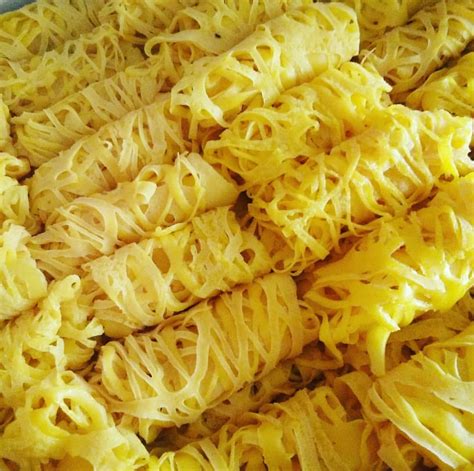 Terdapat dua jenis kuah sangat digemari oleh orang ramai. HIDUP BERDIKARI: Resepi Roti jala