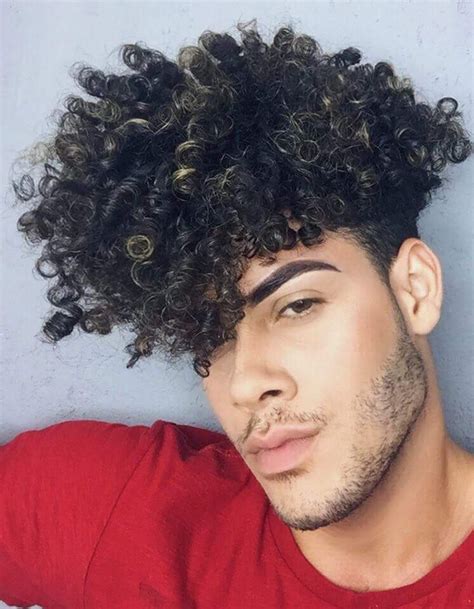 9 Jaw Dropping Curly Hairstyles For Men