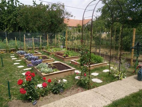 Quelles Bordures Pour Votre Potager En Carrés