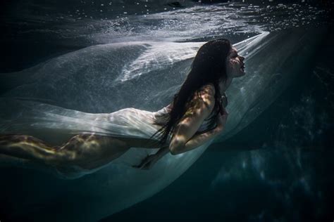 Premium Photo Woman Underwater