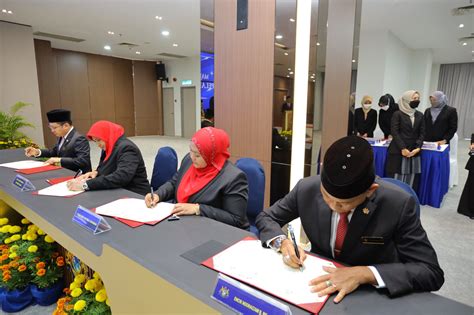 majlis angkat sumpah pelantikan ahli majlis mbpg sesi 2022 2023 portal rasmi majlis bandaraya