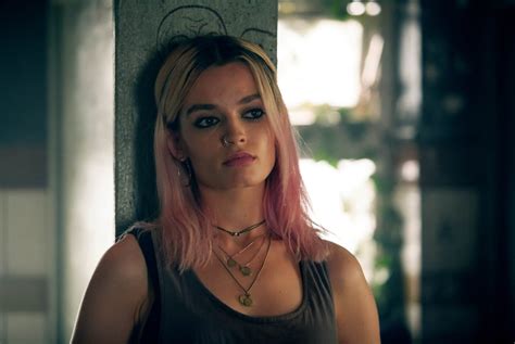 Is Margot Robbie In Sex Education Popsugar Entertainment