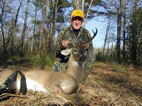 Guided Deer Hunting In Alabama Chattokee Lodge
