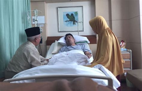 Terbaring Di Rumah Sakit Ridwan Kamil Masih Urus Pekerjaan Okezone News