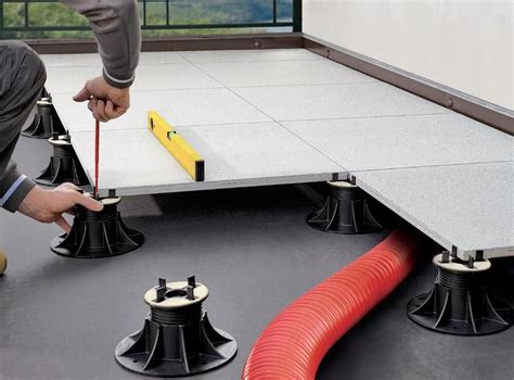 Beginne mit der verlegung der platten an der langen außenkante. Terrassenplatten verlegen auf Stelzlager | Stelzlager ...
