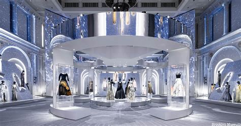 The Dior Exhibit Is A Must See Show In Nyc This Fall Ph