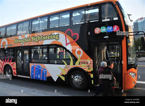 An Artificial Intelligence Double Decker Sightseeing Bus Developed By