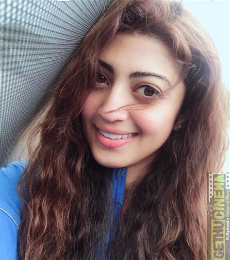 Actress pranitha subhash catches up with sadhguru at the backwaters of krs dam the beautiful pranitha subhash recently came down to pinkvilla's office and took us through her morning routine. Actress Pranitha Subhash 2017 Latest Cute Images - Gethu ...