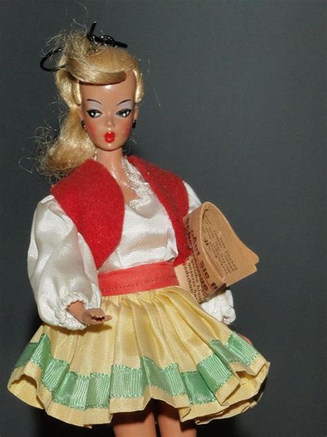 Bild Lilli Doll Barbie German Women Traditional Outfits