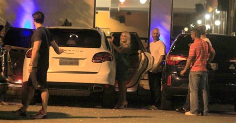 We would like to show you a description here but the site won't allow us. Susana Vieira beija seu ex-namorado na saída de ...