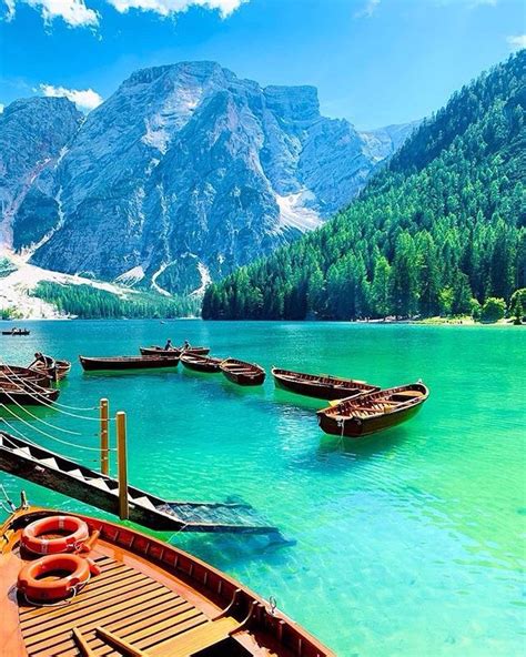 Lago Di Braies South Tyrol Italy In 2020 Beautiful Places To Visit