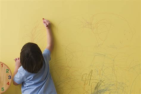 Crayons go on paper! for example, say, this wall has crayon on it now. You Have to See This Parent's Response to His Kid Drawing ...