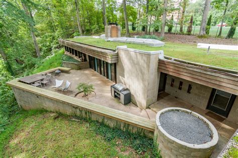 Await The Apocalypse In This Surprisingly Stylish Virginia Bunker