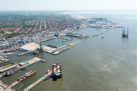 See the closest major airports on a map, as well as search for direct flights from your hometown and find hotels near esbjerg, denmark, or scroll down for more. Esbjerg, Denmark - Sail On Board