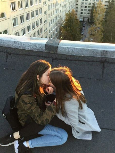 Lesbian Teen Kissing Other Girlfriend Telegraph