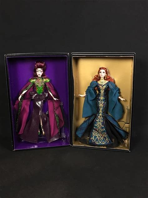 Lot 2 Nrfb Gold Label Barbies Empress Of The Aliens And Sorcha Of The Global Glamour