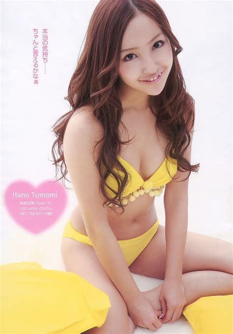 Akb Megumi Yasumi Ryohana Morita Reimi Tachibana Playboy Semanal No V Ph