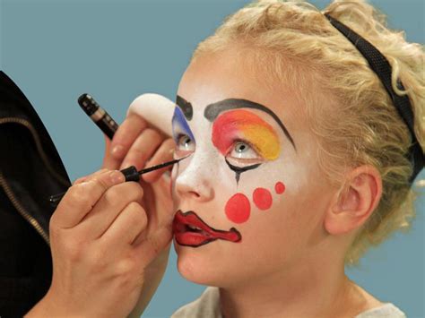 Maquillage Halloween enfant pour garçons et filles en 10 idées simples