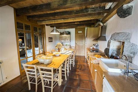 Alquila y reserva tu casa rural en españa en portalrural. Una casa muy completa | Decoración de cocina, Casas ...