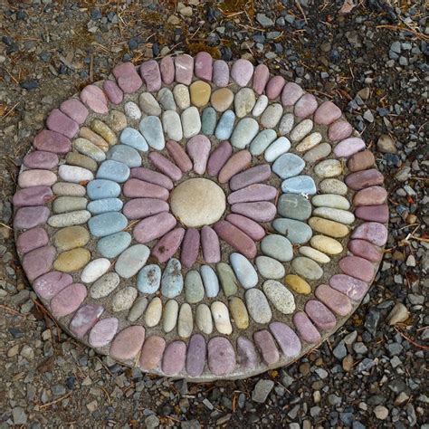 Creating Stunning Pebble Mosaic Stepping Stones For Your Garden Your